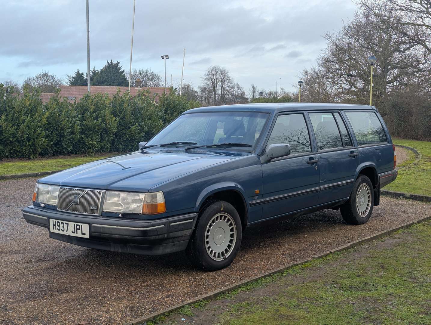<p>1991 VOLVO 940 GL ESTATE</p>