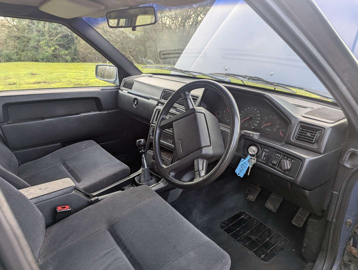 <p>1991 VOLVO 940 GL ESTATE</p>