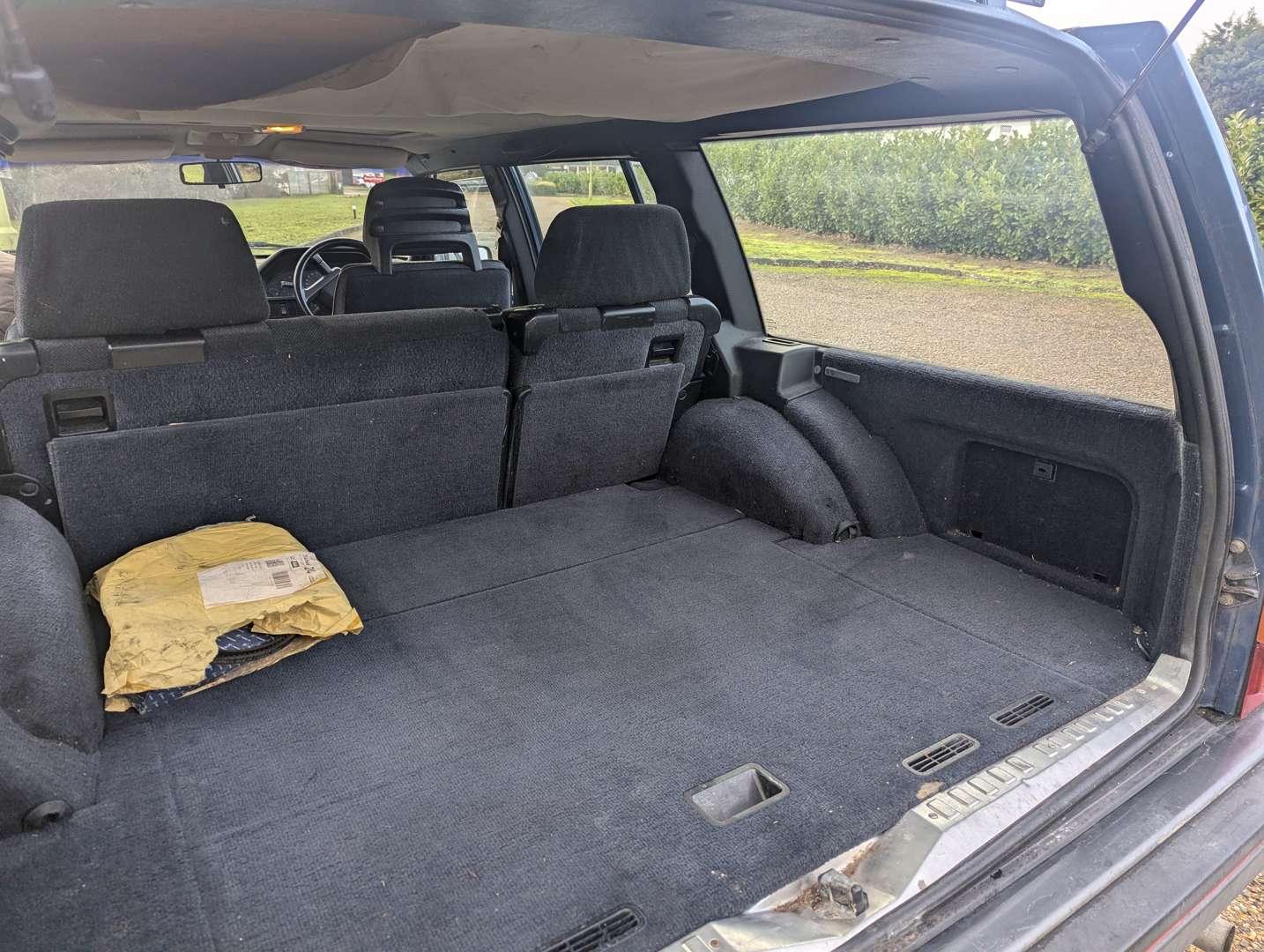 <p>1991 VOLVO 940 GL ESTATE</p>