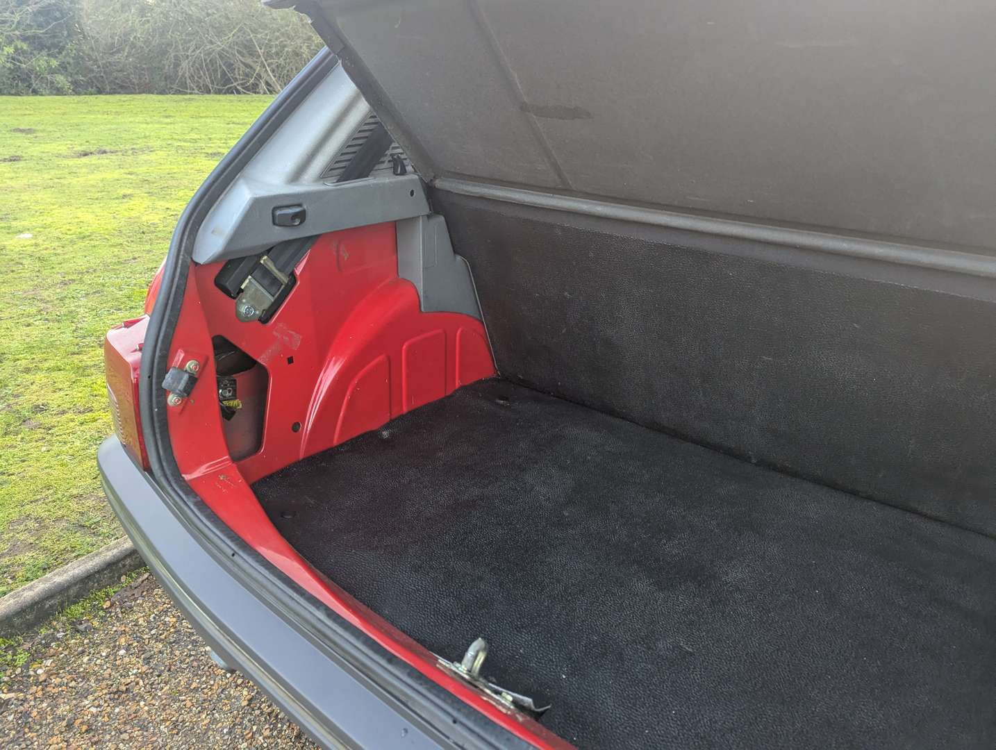 <p>1992 PEUGEOT 205 STYLE DIESEL</p>