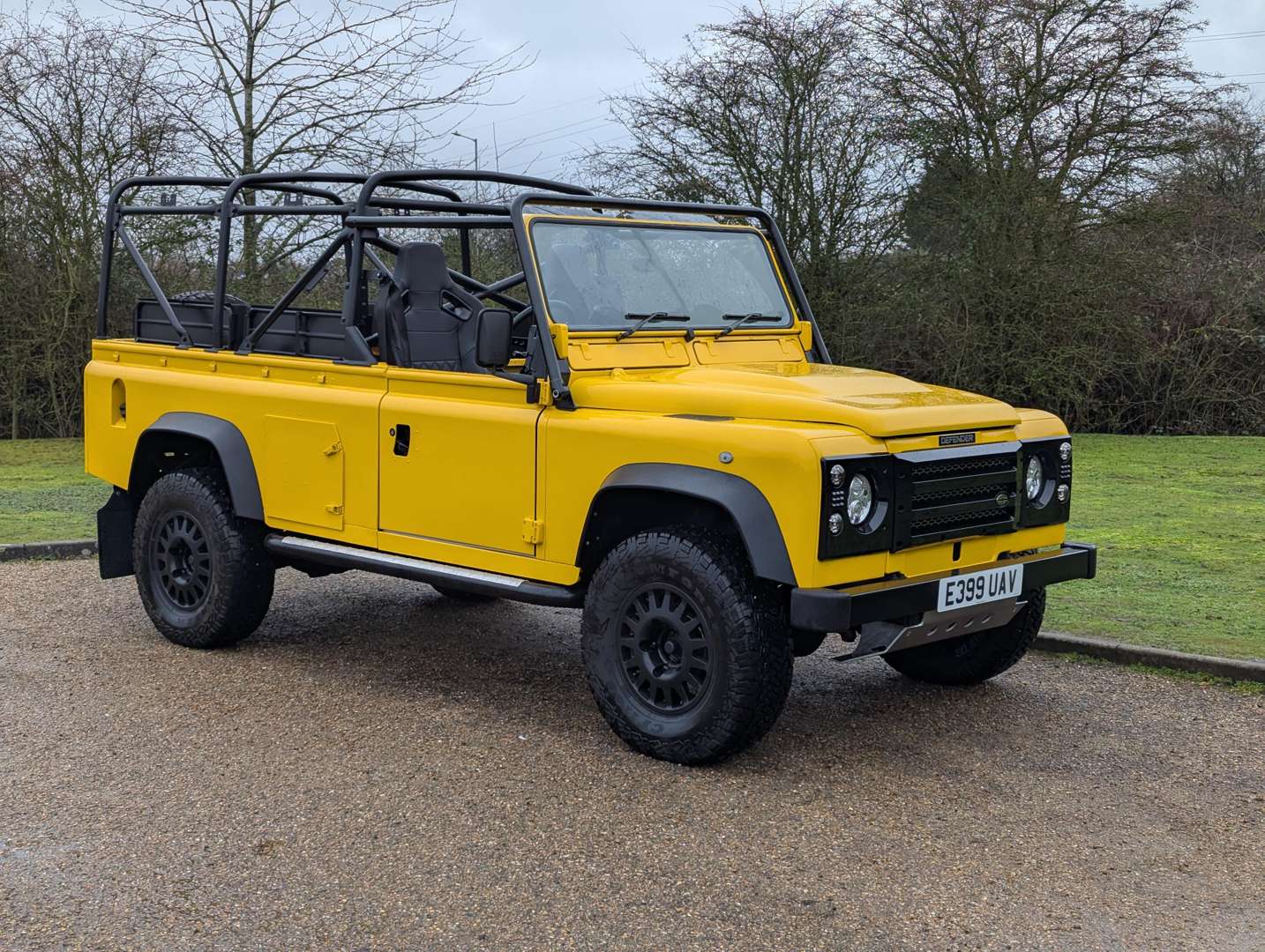 <p>1988 LAND ROVER DEFENDER 110</p>