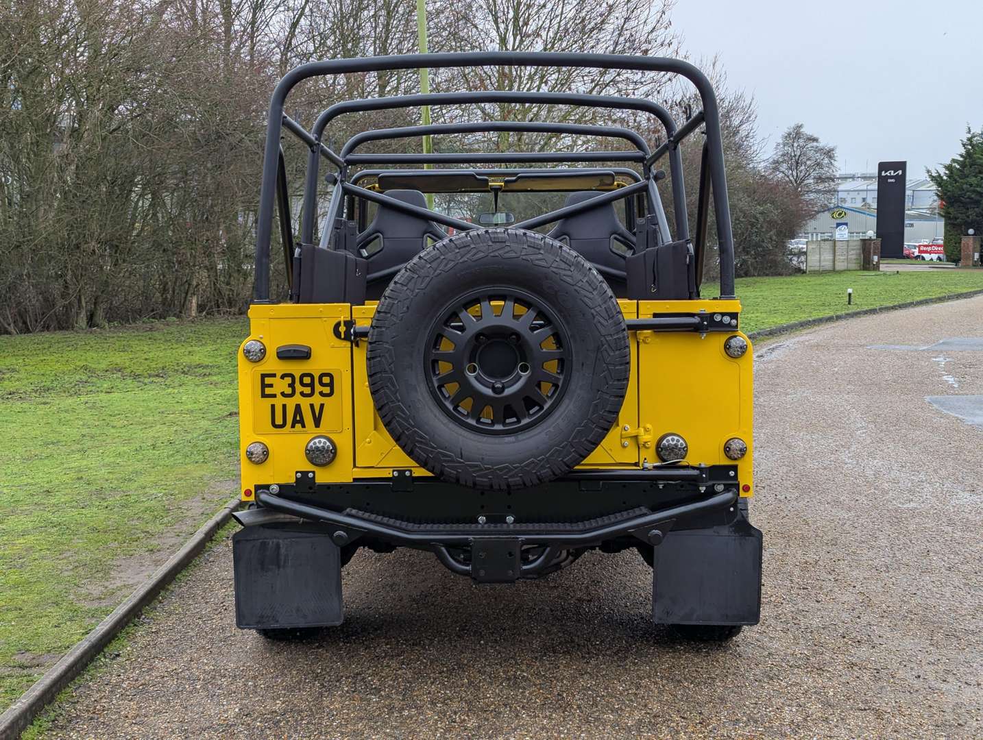 <p>1988 LAND ROVER DEFENDER 110</p>