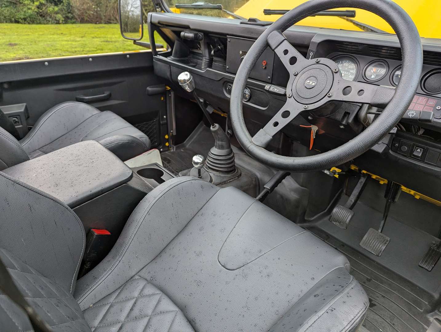 <p>1988 LAND ROVER DEFENDER 110</p>