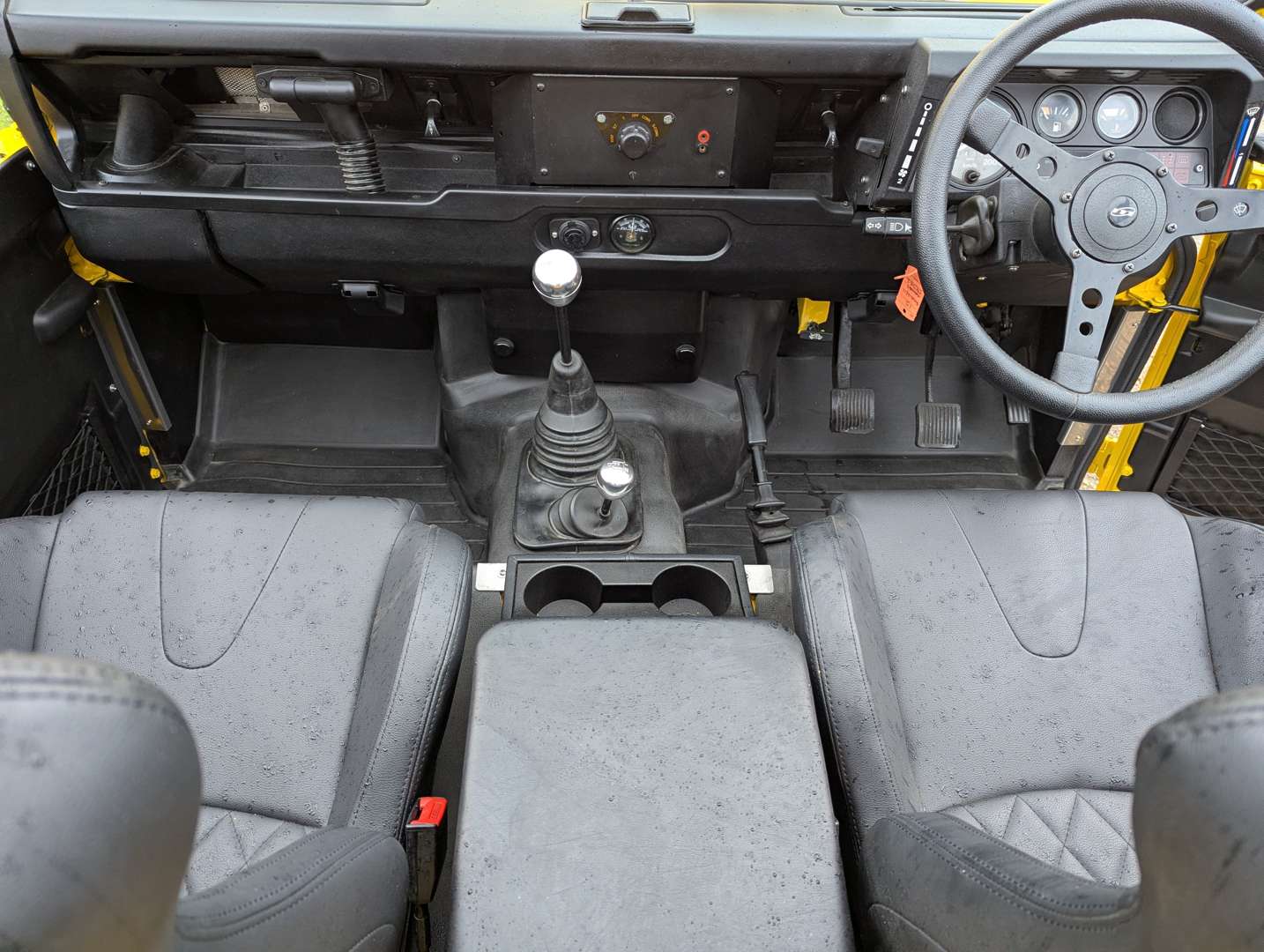 <p>1988 LAND ROVER DEFENDER 110</p>