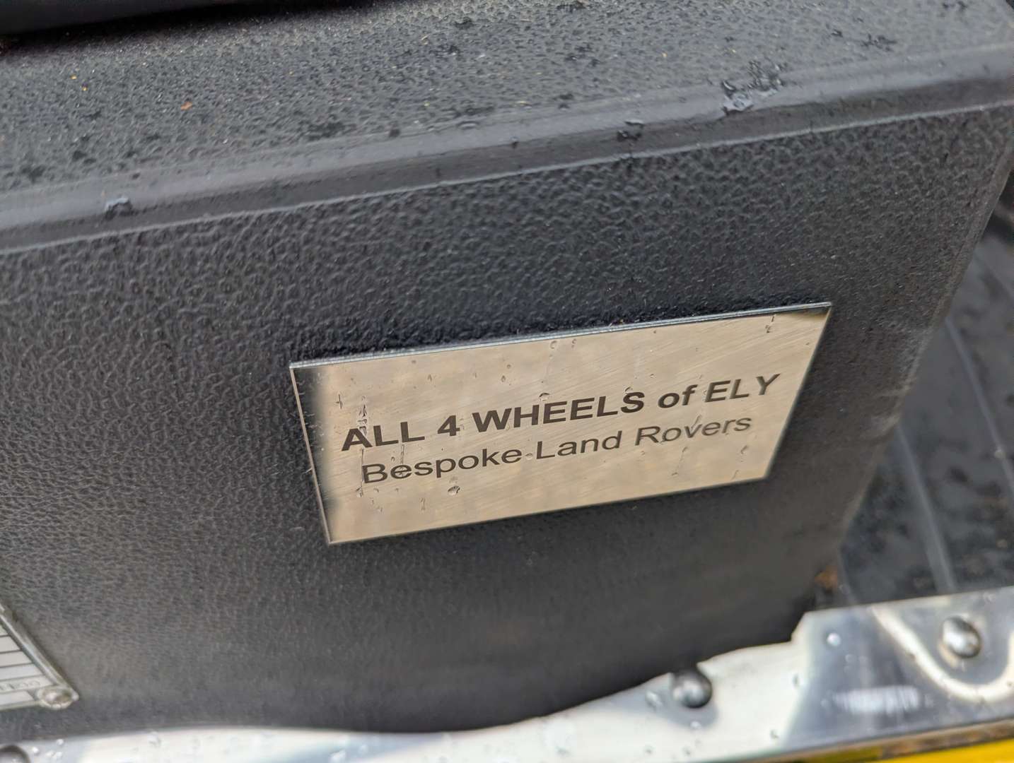 <p>1988 LAND ROVER DEFENDER 110</p>