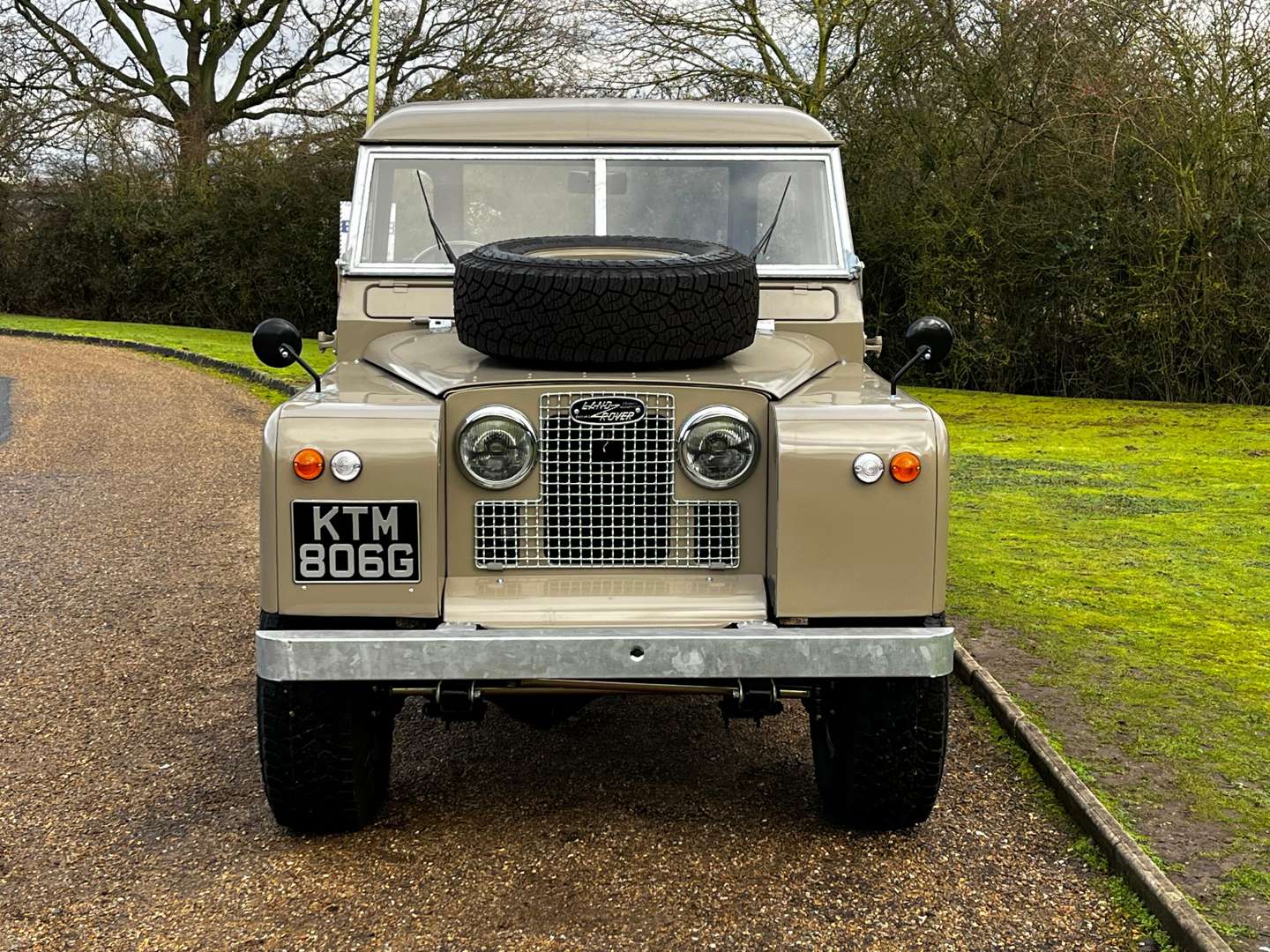 <p>1968 LAND ROVER SERIES IIA 109 LWB</p>