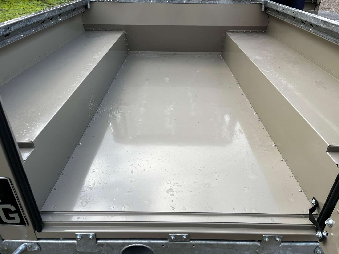 <p>1968 LAND ROVER SERIES IIA 109 LWB</p>