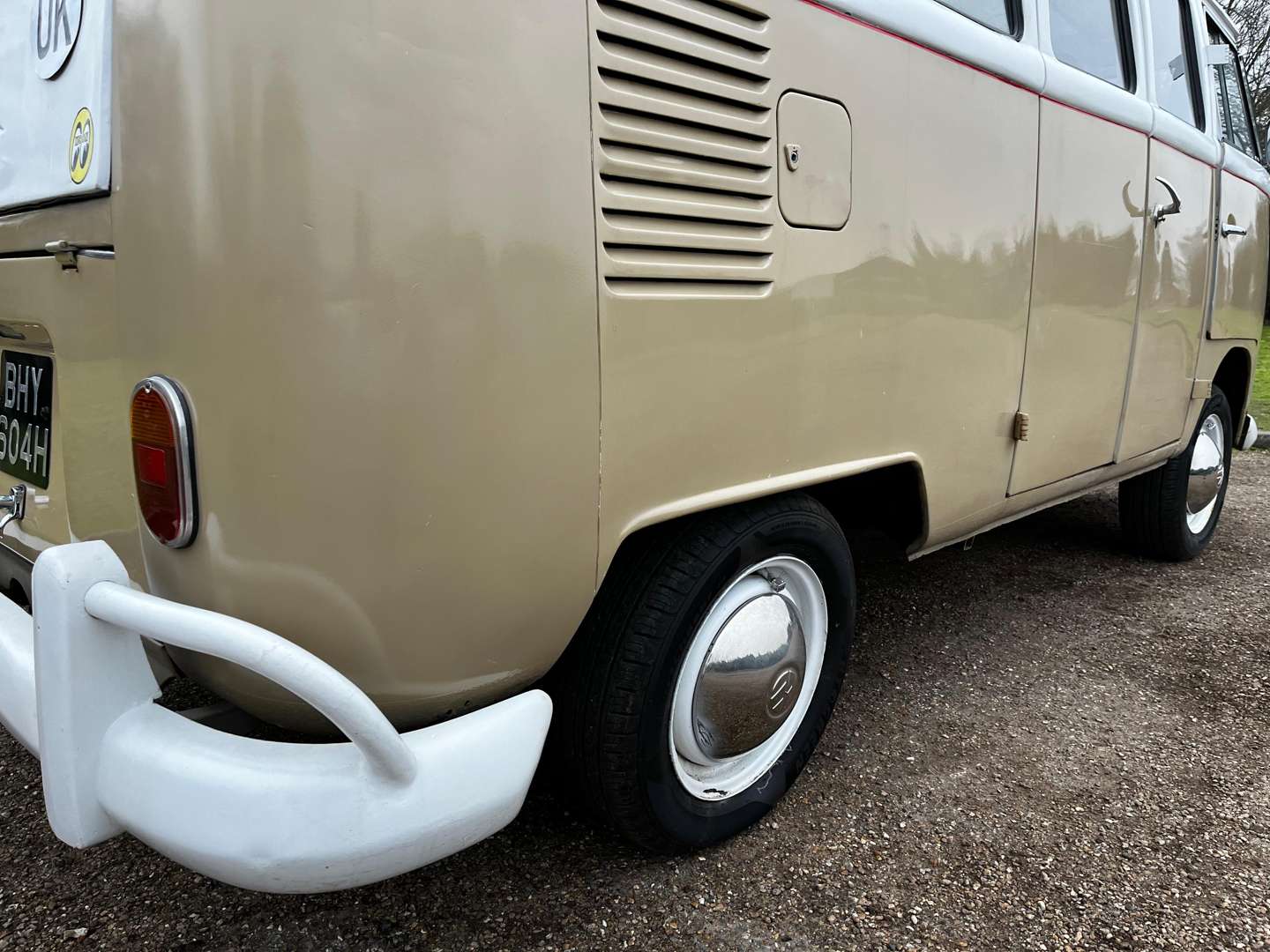 <p>1970 VW SPLIT SCREEN CAMPER LHD</p>