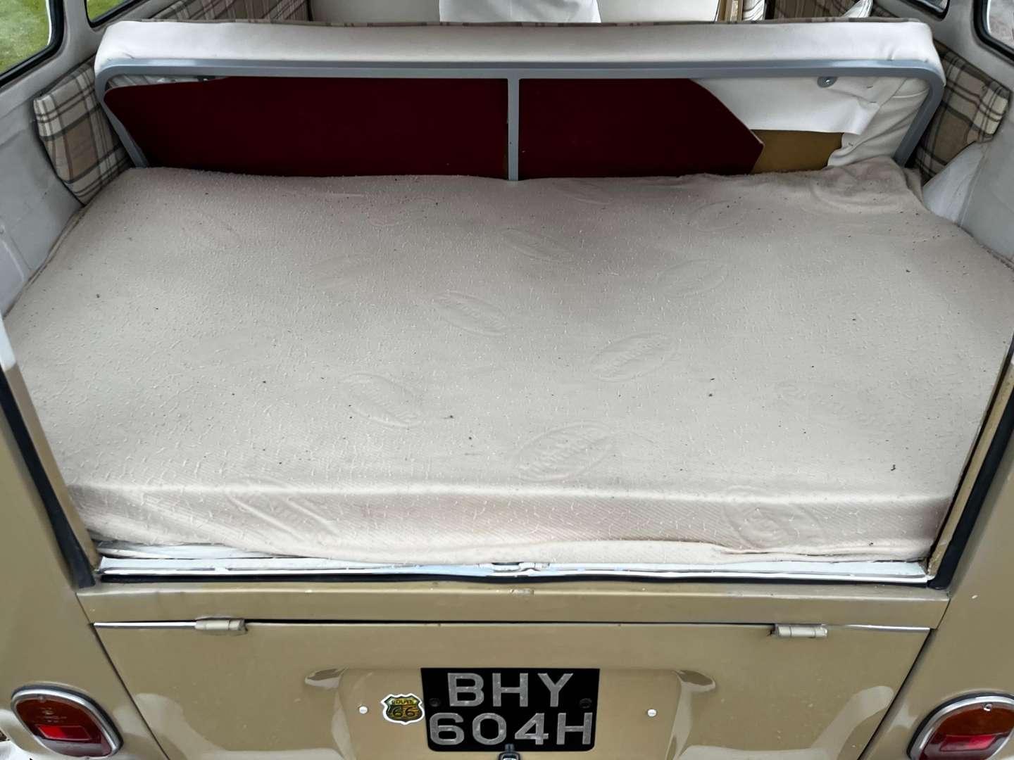 <p>1970 VW SPLIT SCREEN CAMPER LHD</p>