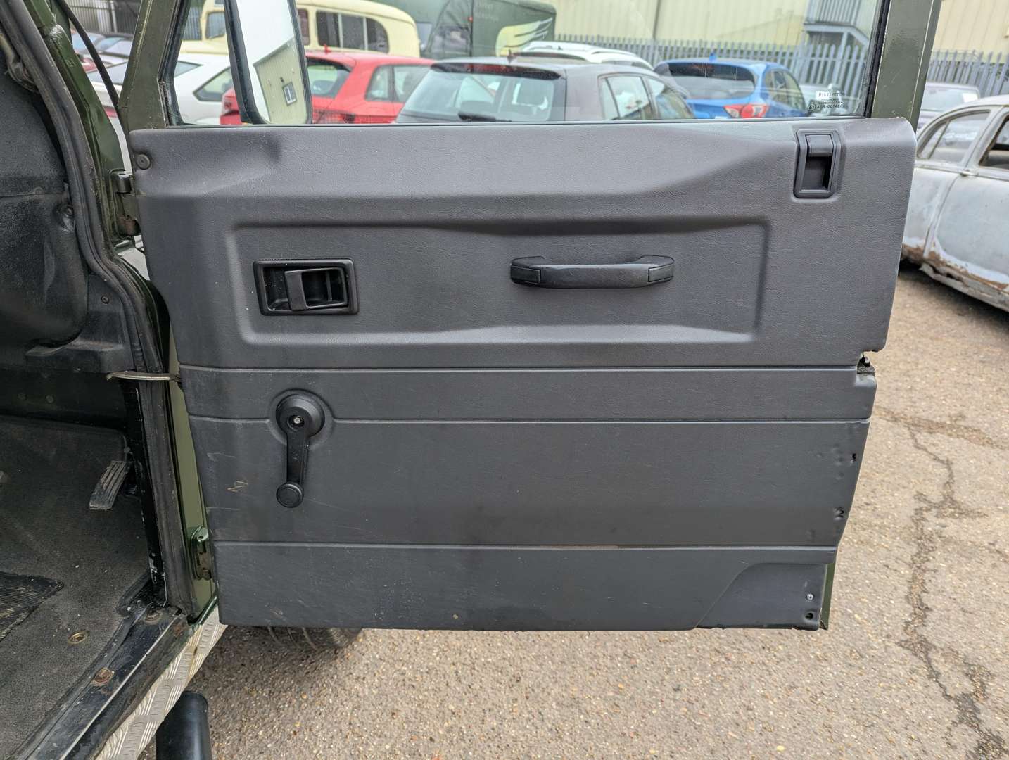 <p>1989 LAND ROVER 110 V8 COUNTY - POSTPONED 'TIL APRIL</p>