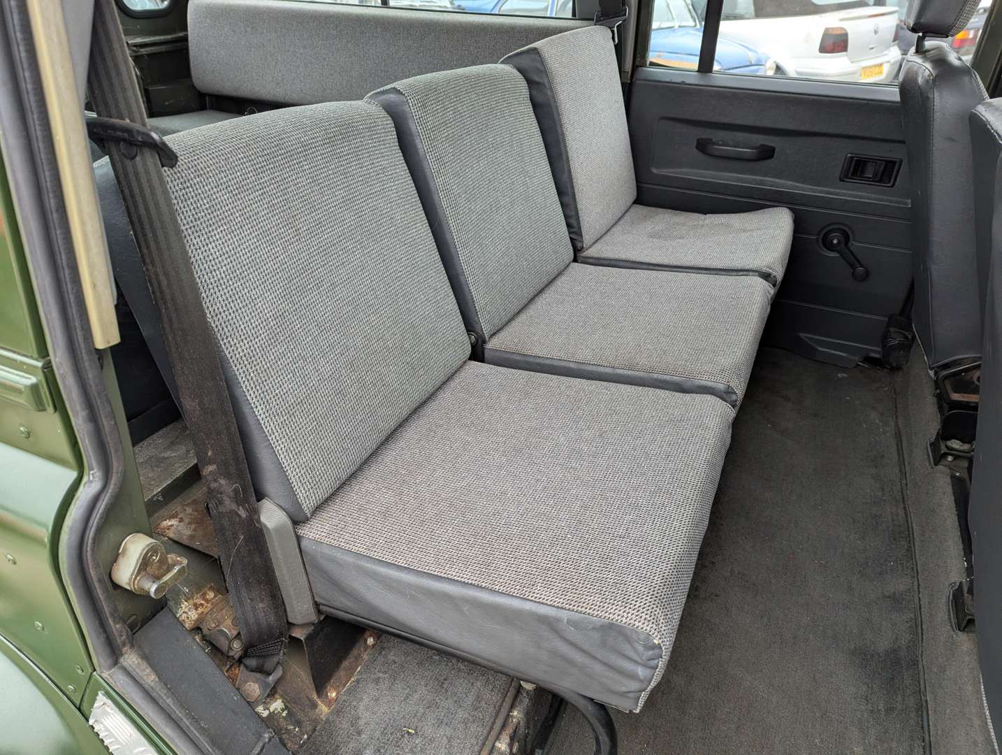 <p>1989 LAND ROVER 110 V8 COUNTY - POSTPONED 'TIL APRIL</p>