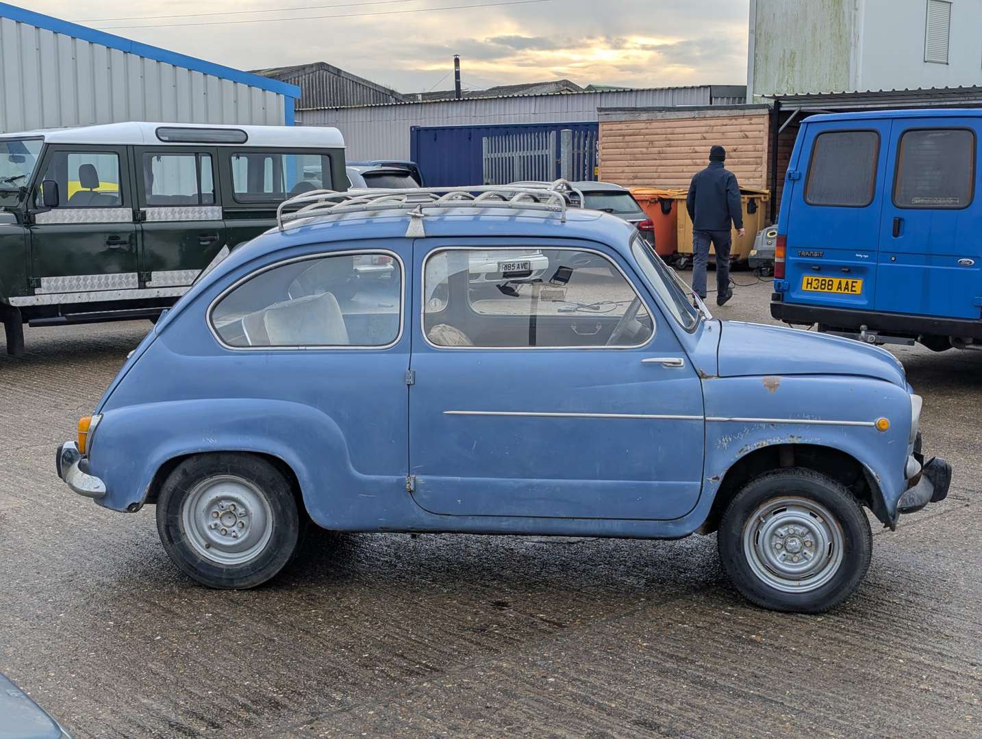 <p>1966 SEAT 600D LHD</p>