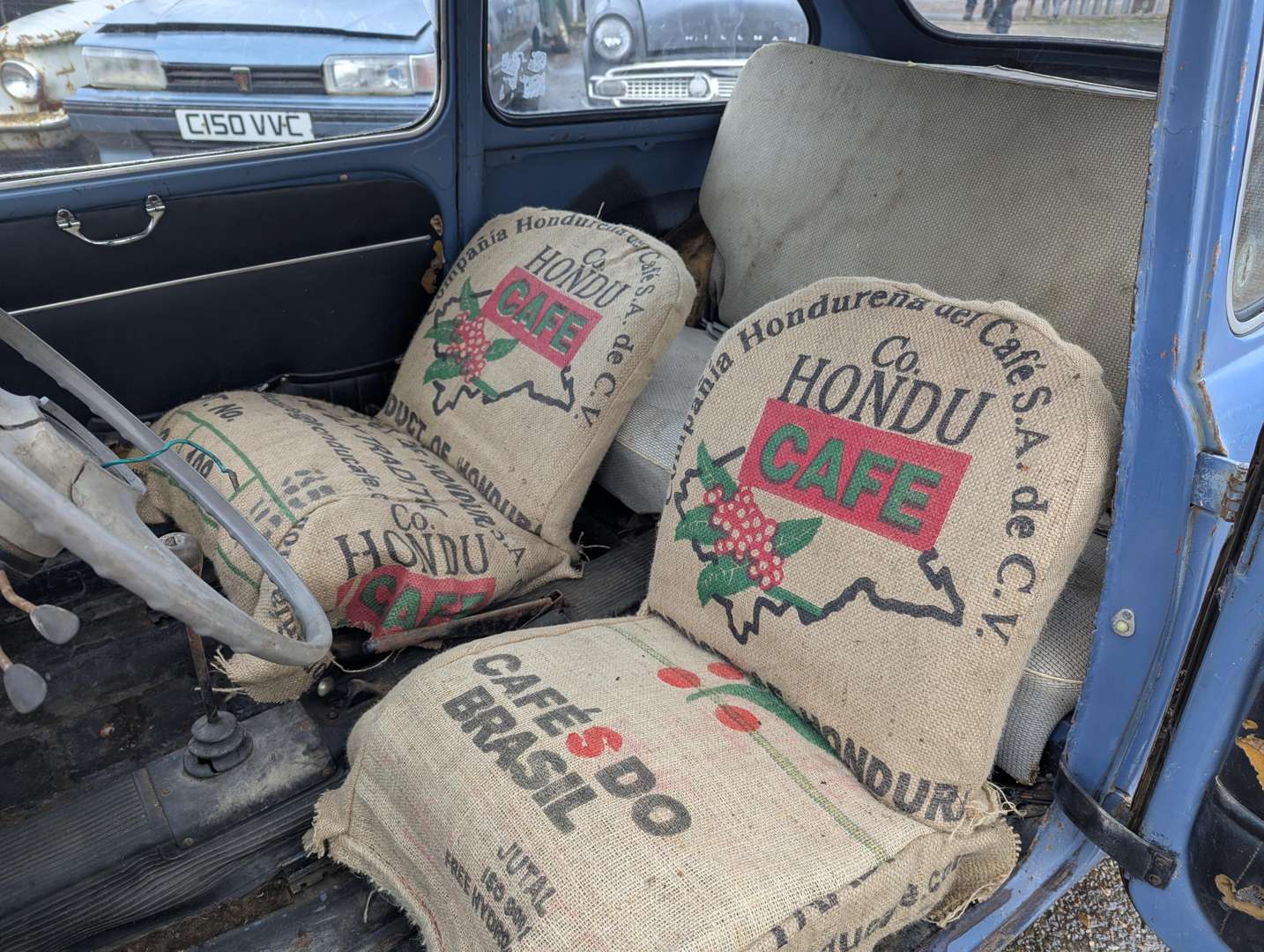 <p>1966 SEAT 600D LHD</p>