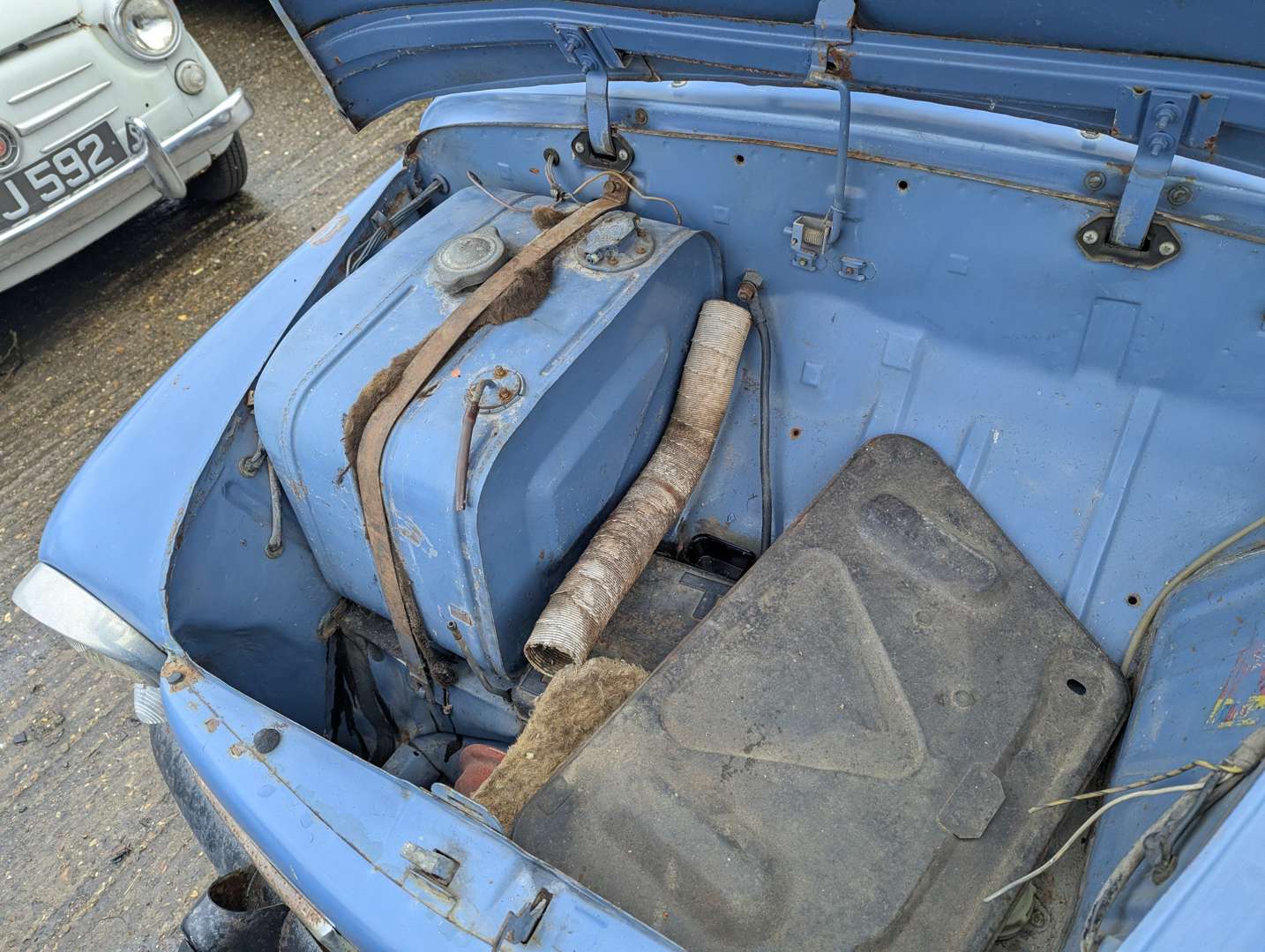 <p>1966 SEAT 600D LHD</p>