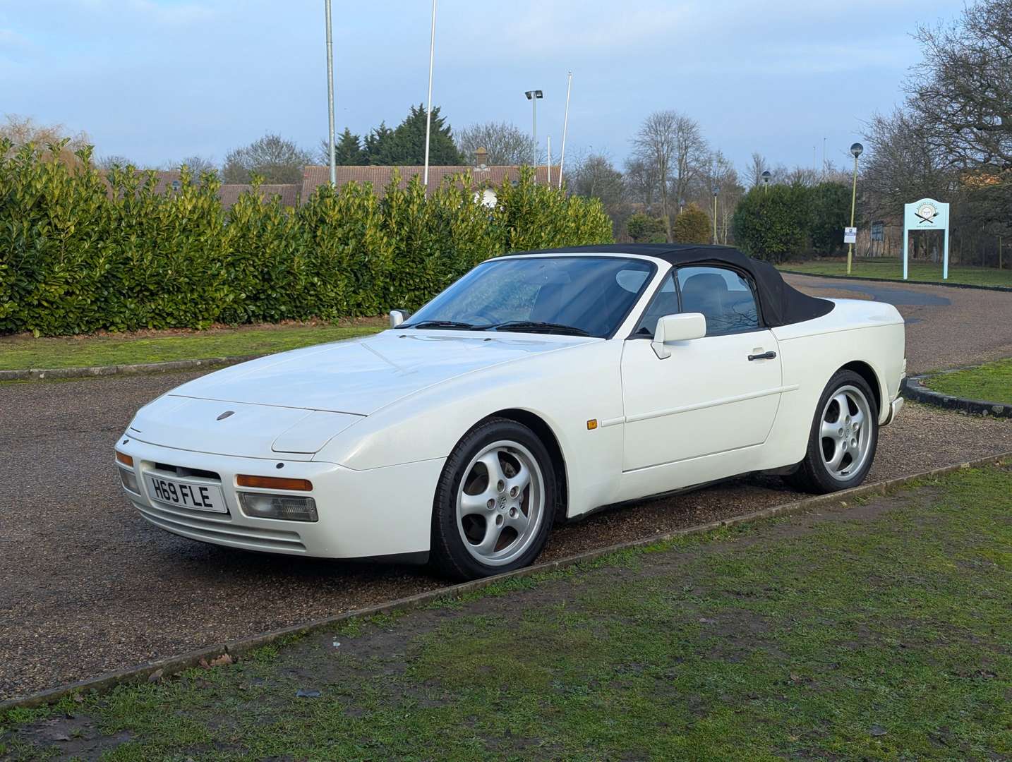 <p>1990 PORSCHE 944 S2 CABRIO</p>