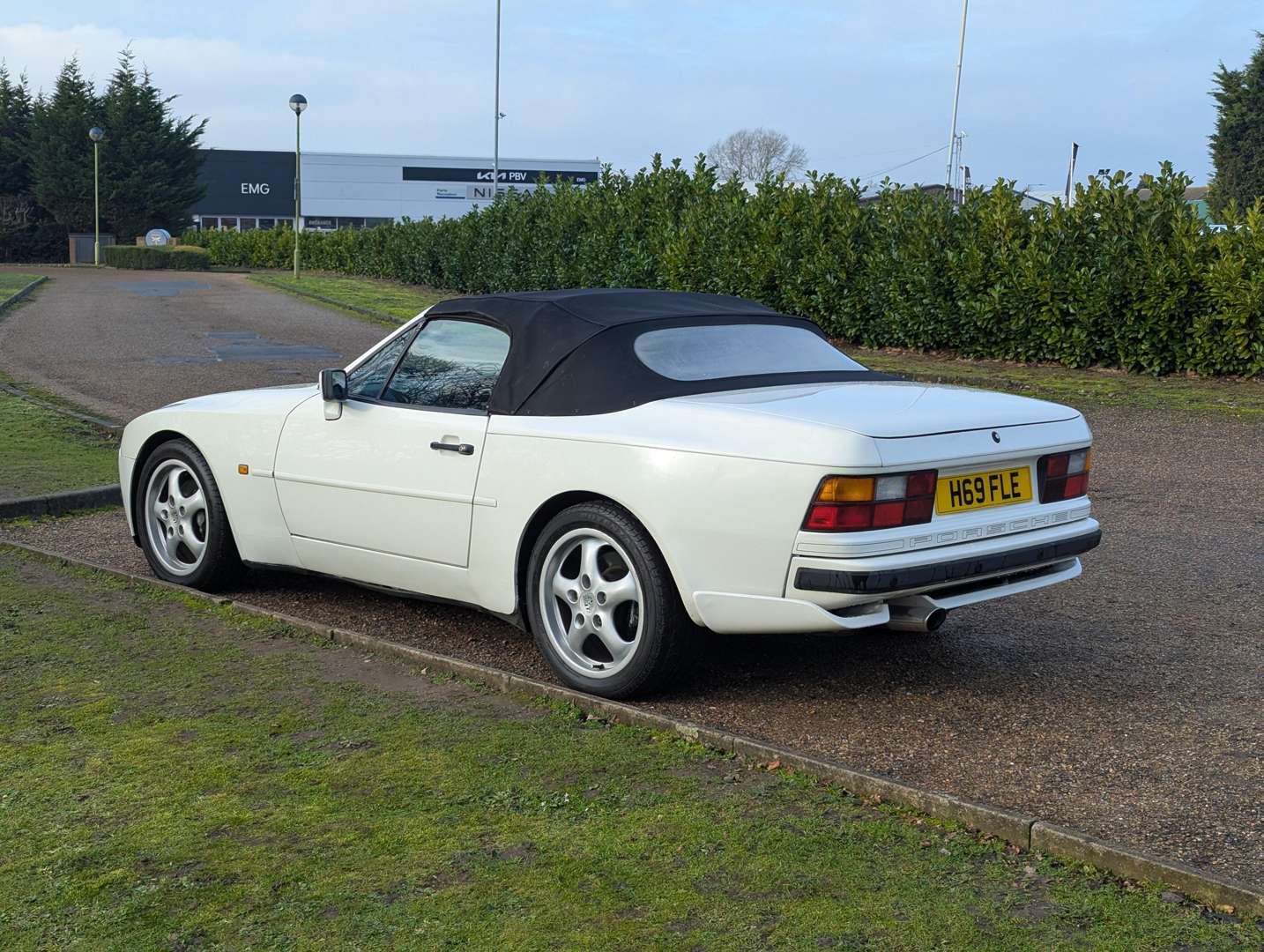 <p>1990 PORSCHE 944 S2 CABRIO</p>