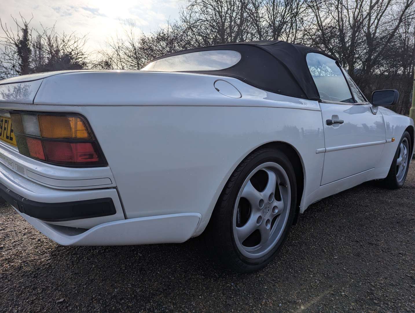 <p>1990 PORSCHE 944 S2 CABRIO</p>