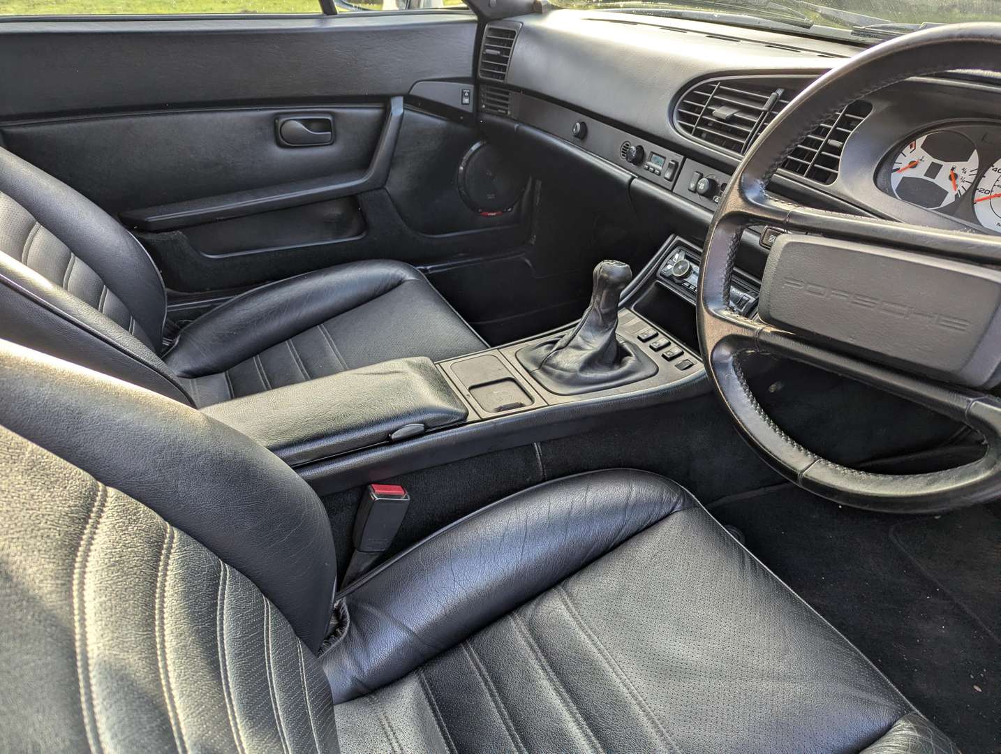 <p>1990 PORSCHE 944 S2 CABRIO</p>