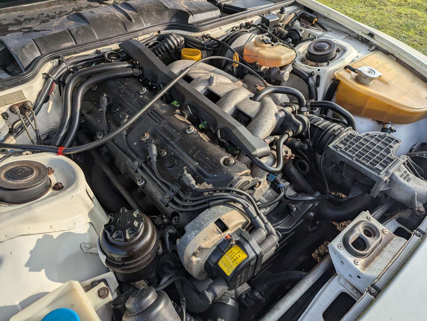 <p>1990 PORSCHE 944 S2 CABRIO</p>