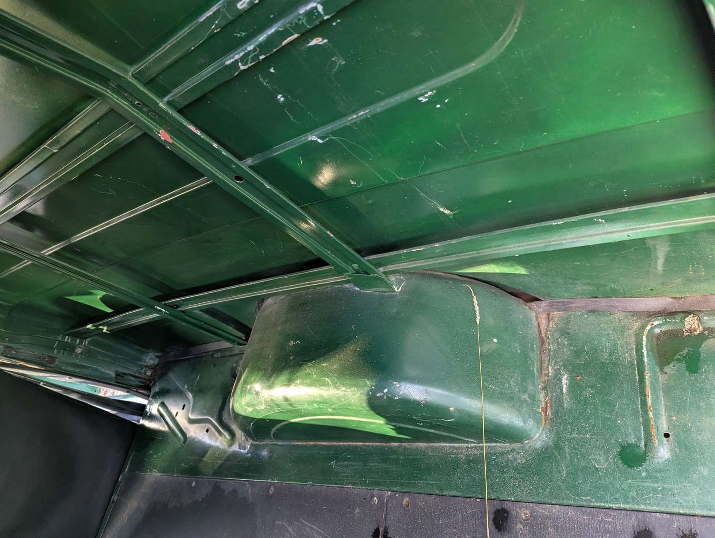 <p>1965 MORRIS MINOR VAN</p>