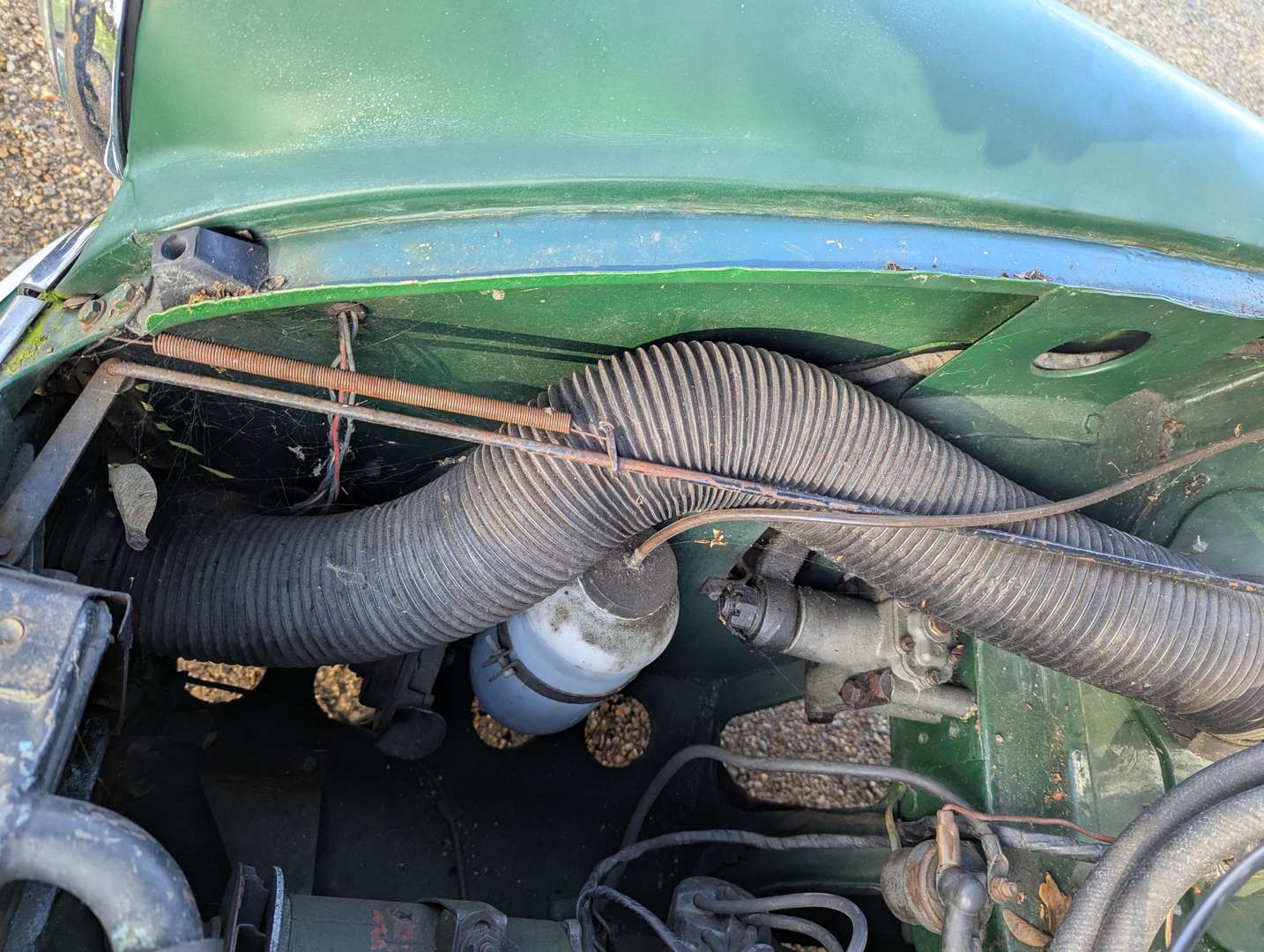 <p>1965 MORRIS MINOR VAN</p>