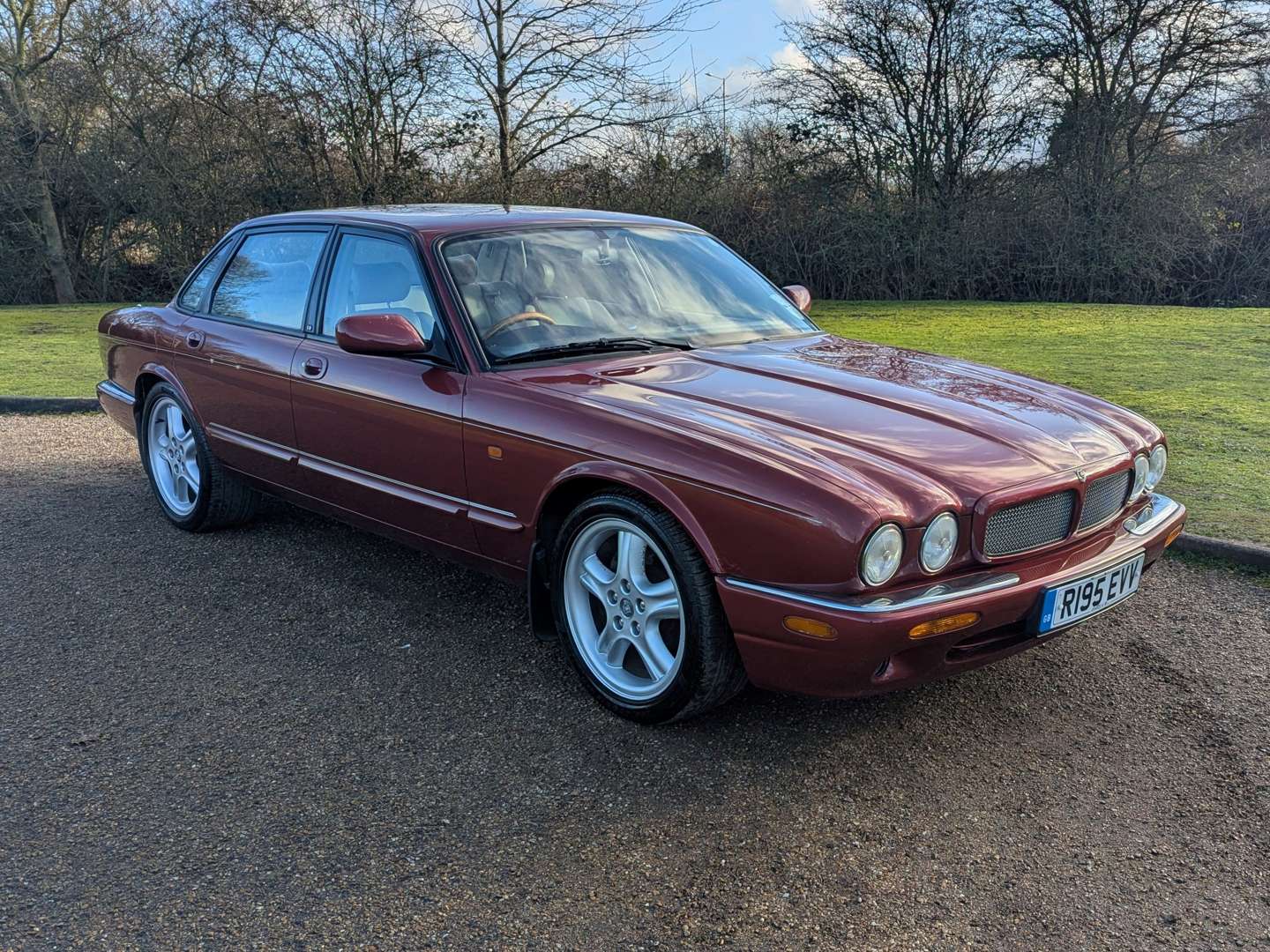 <p>1998 JAGUAR XJR V8 AUTO</p>