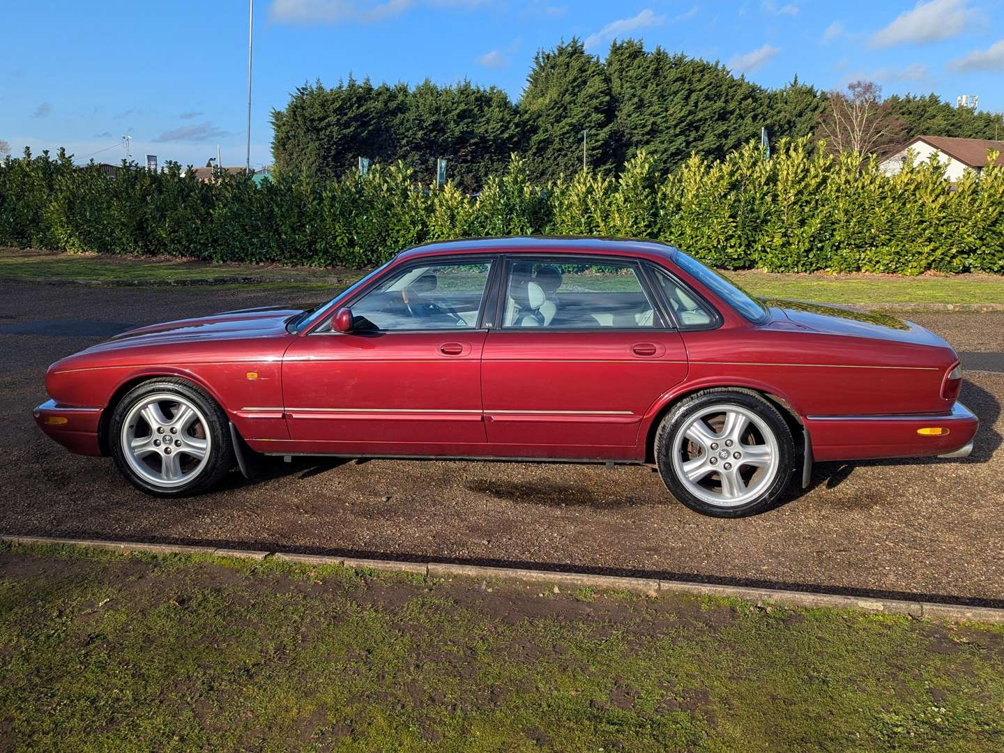 <p>1998 JAGUAR XJR V8 AUTO</p>