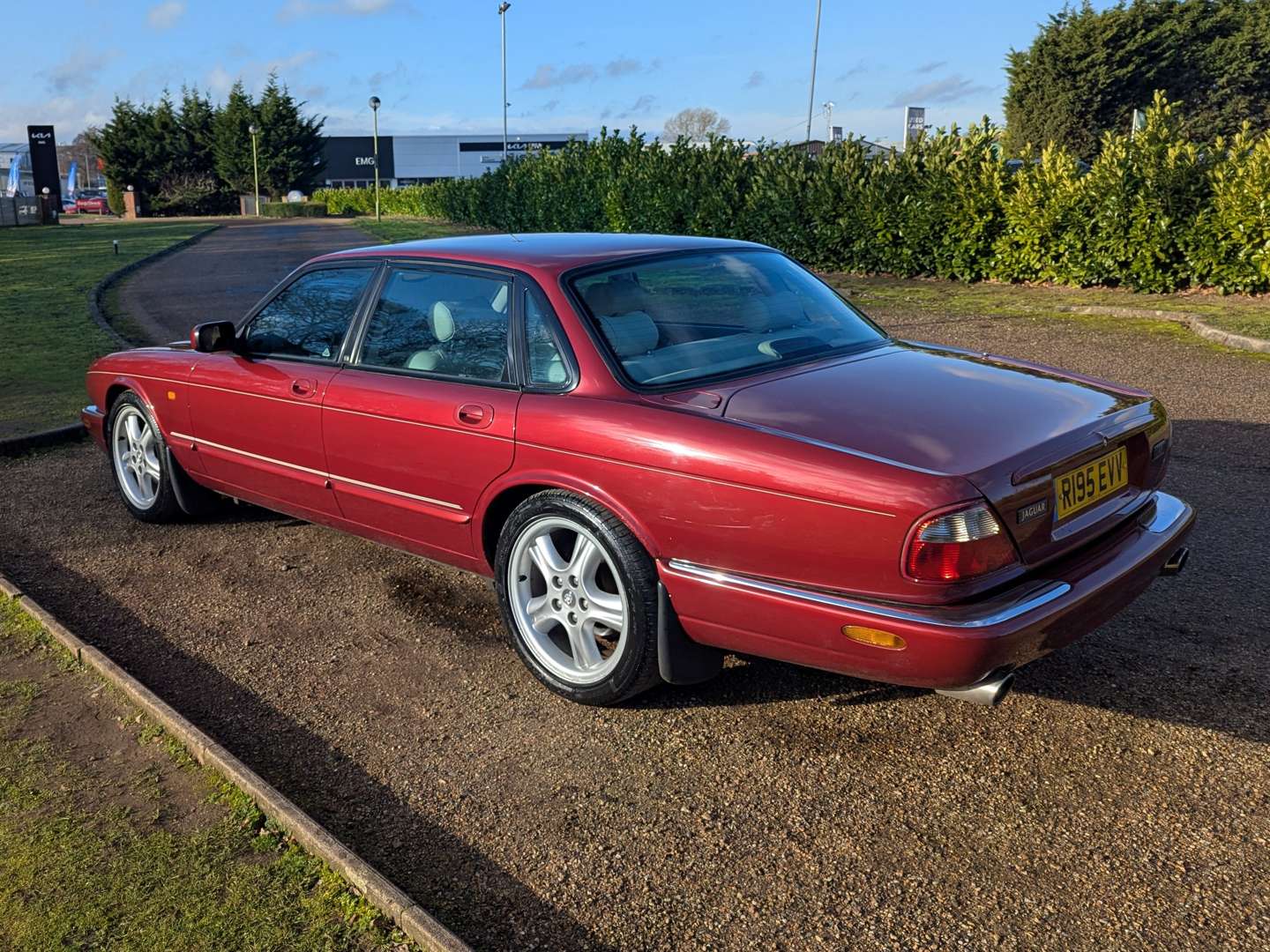 <p>1998 JAGUAR XJR V8 AUTO</p>