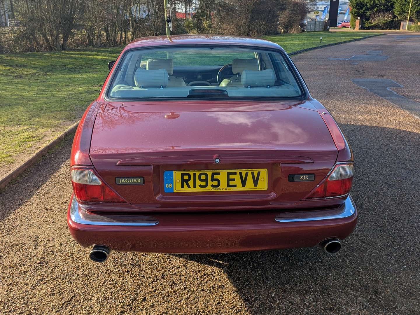 <p>1998 JAGUAR XJR V8 AUTO</p>
