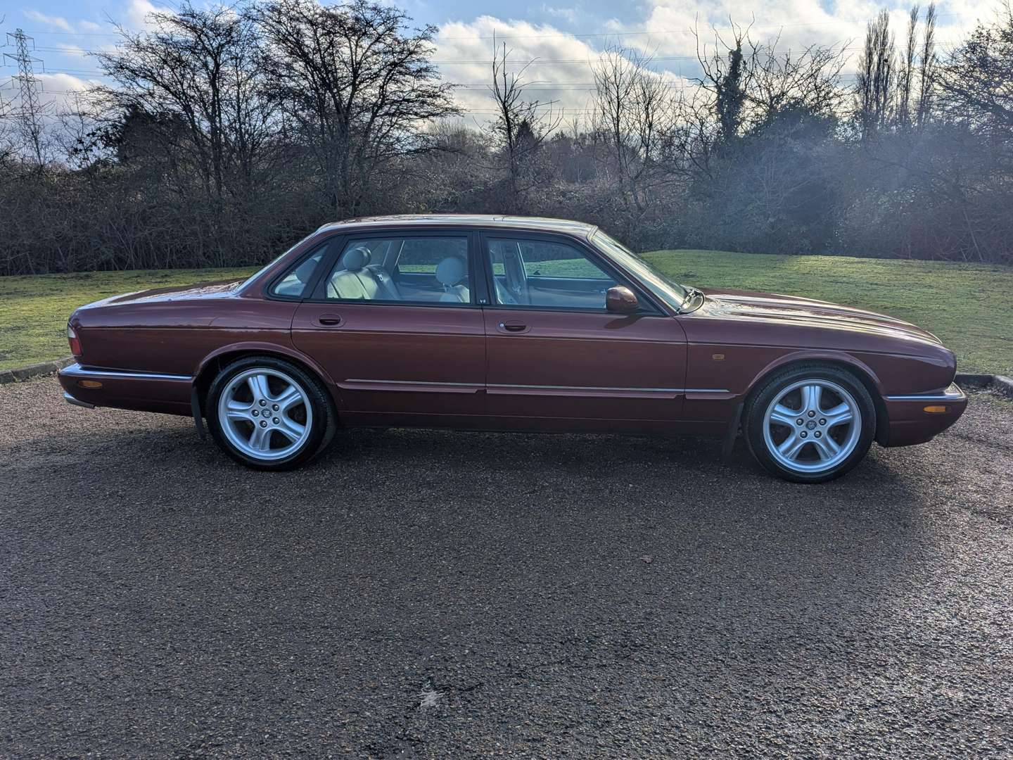 <p>1998 JAGUAR XJR V8 AUTO</p>