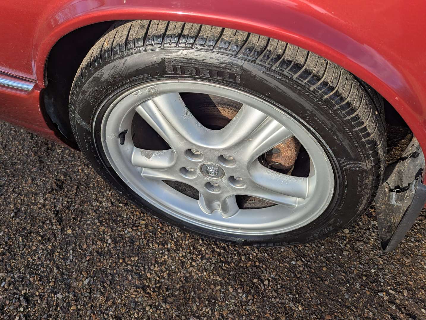 <p>1998 JAGUAR XJR V8 AUTO</p>