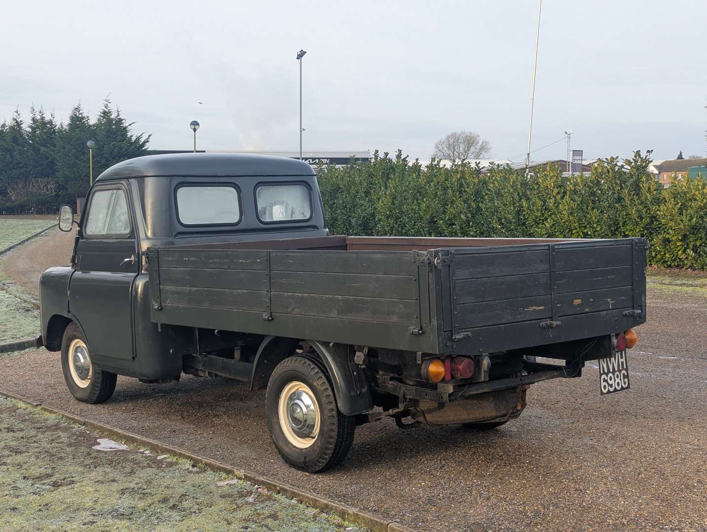 <p>1969 BEDFORD PICK-UP</p>