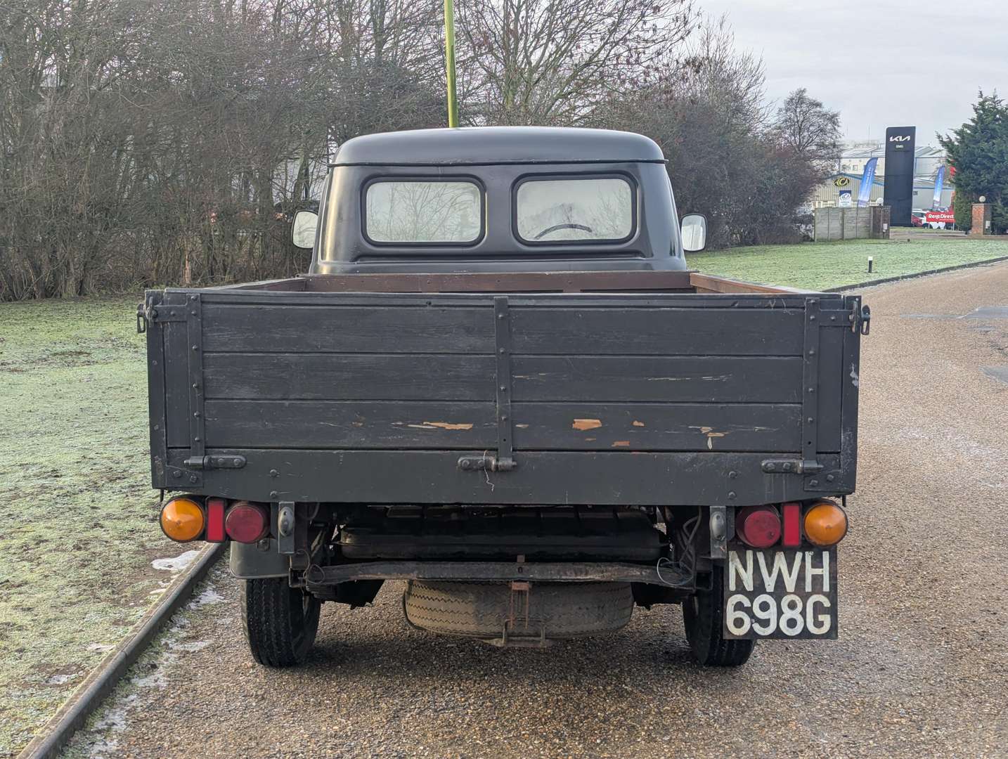 <p>1969 BEDFORD PICK-UP</p>