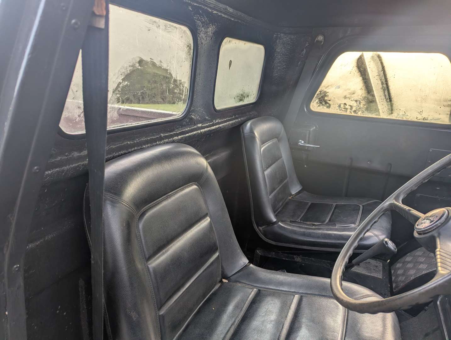 <p>1969 BEDFORD PICK-UP</p>