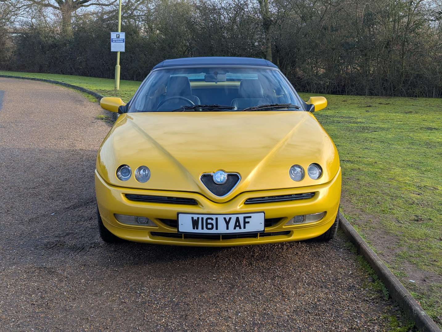 <p>2000 ALFA ROMEO SPIDER LUSSO T-SPARK 16V</p>
