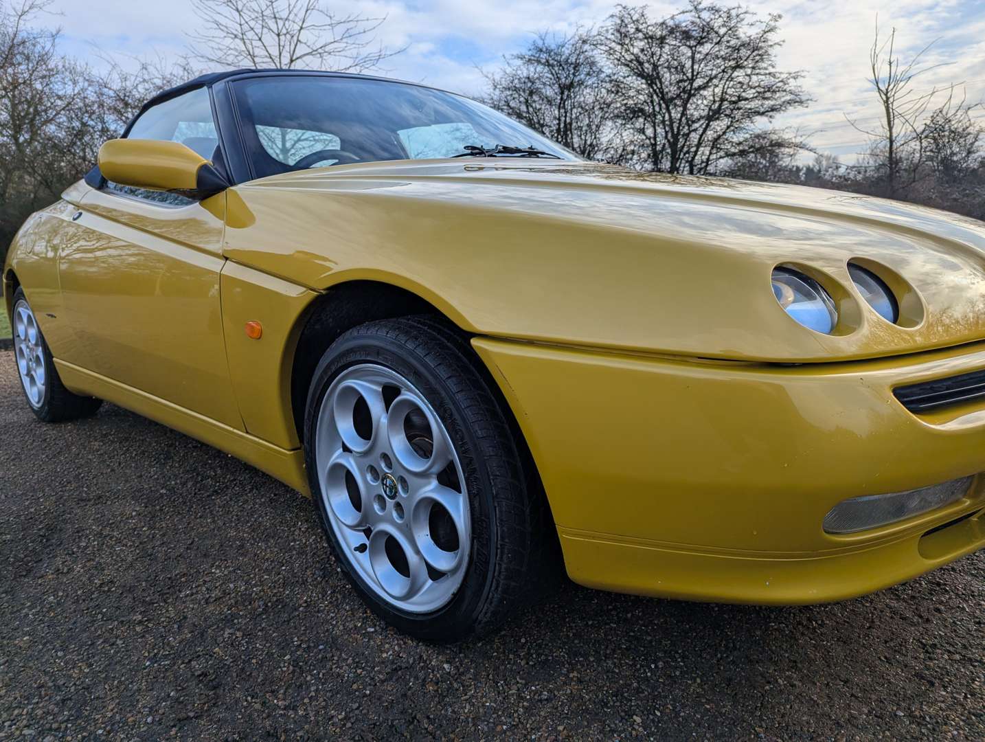 <p>2000 ALFA ROMEO SPIDER LUSSO T-SPARK 16V</p>