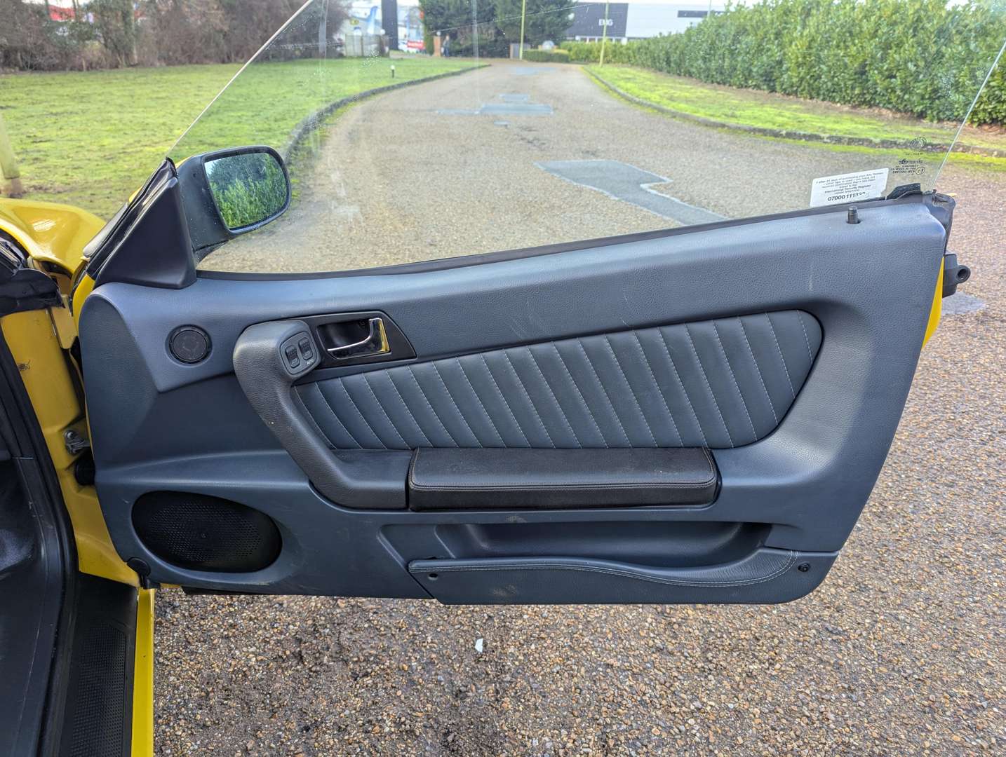 <p>2000 ALFA ROMEO SPIDER LUSSO T-SPARK 16V</p>