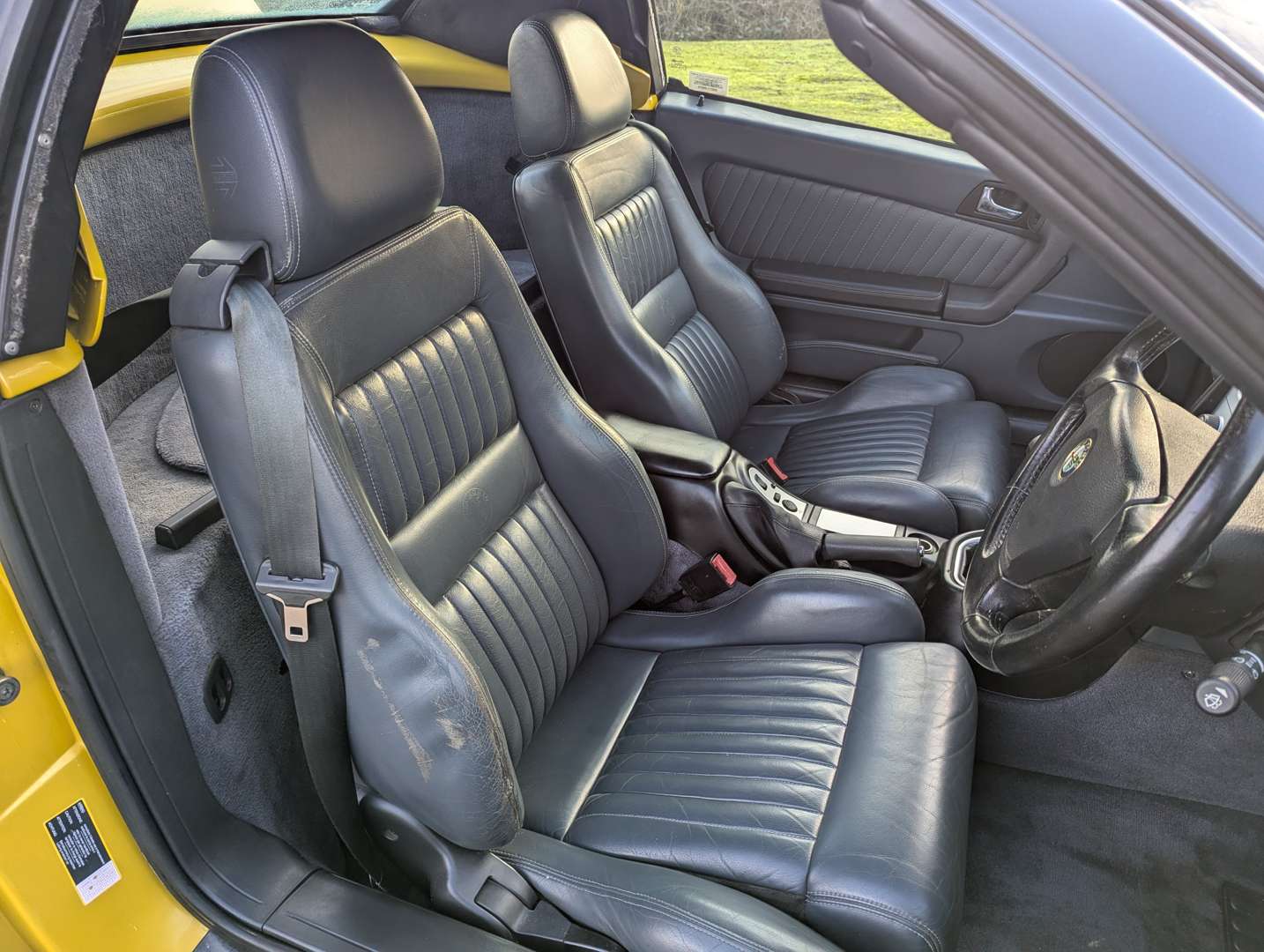 <p>2000 ALFA ROMEO SPIDER LUSSO T-SPARK 16V</p>