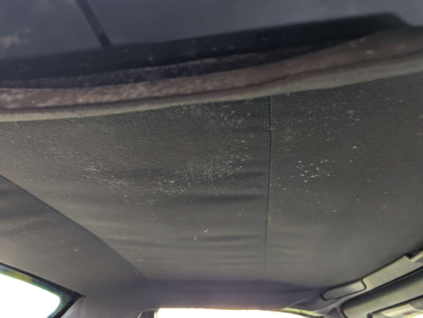 <p>2000 ALFA ROMEO SPIDER LUSSO T-SPARK 16V</p>