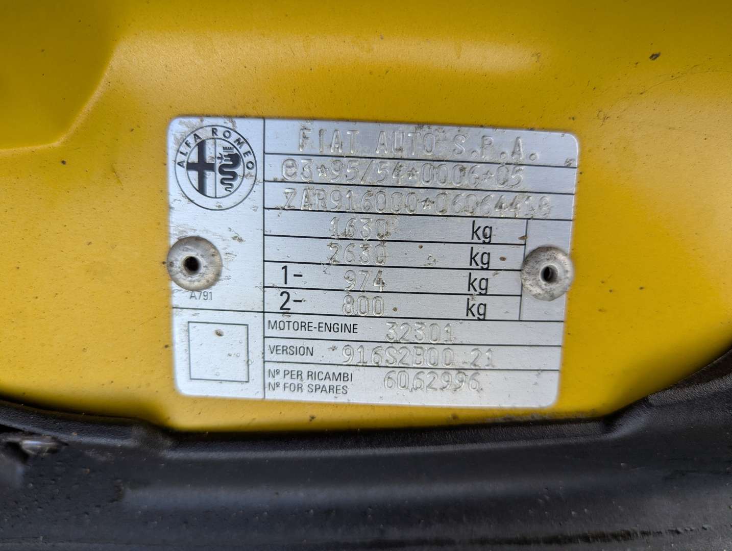 <p>2000 ALFA ROMEO SPIDER LUSSO T-SPARK 16V</p>