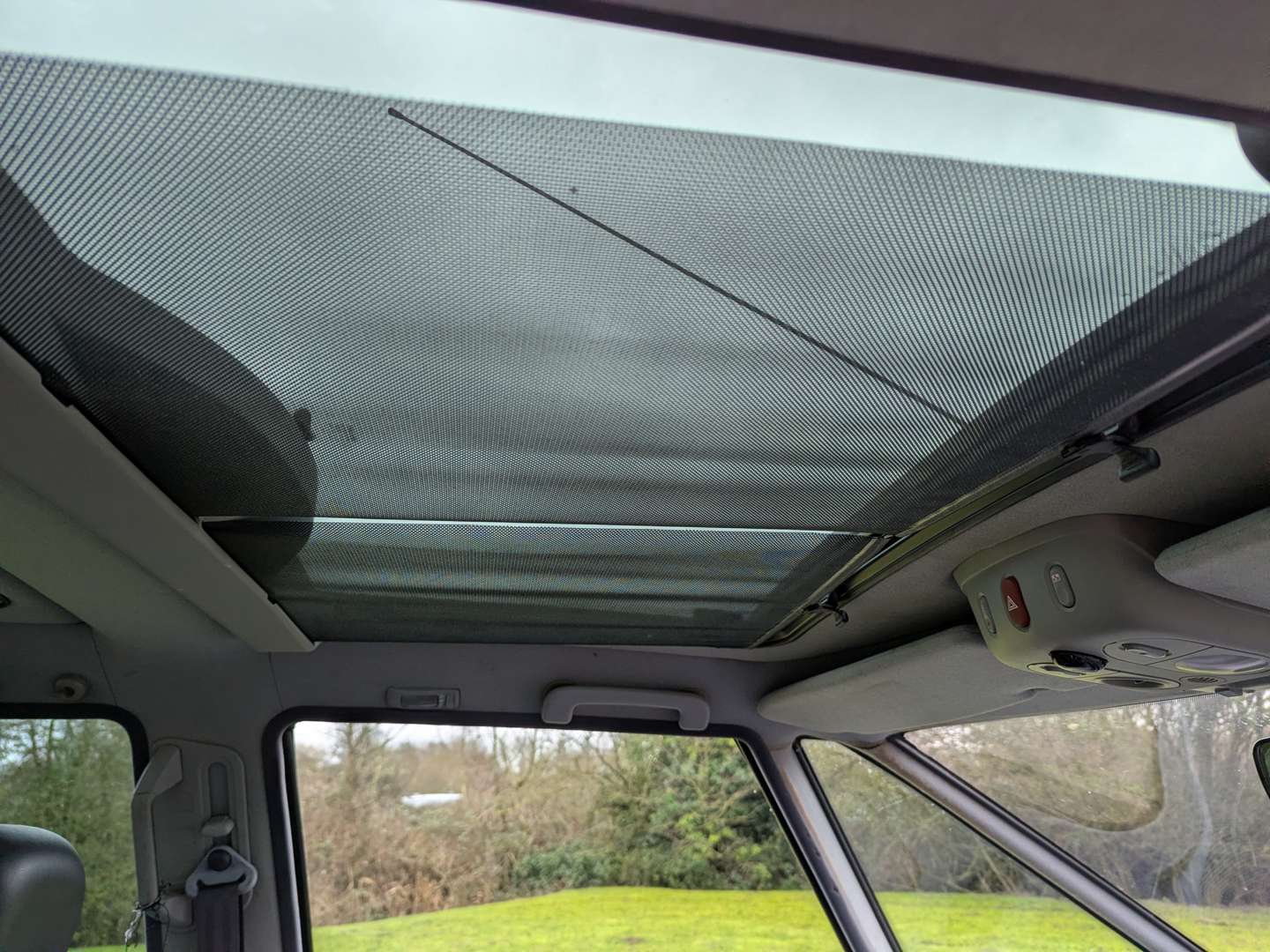 <p>2001 RENAULT GRAND ESPACE INITIALE V6 AUTO</p>