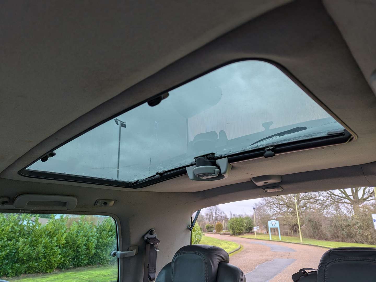 <p>2001 RENAULT GRAND ESPACE INITIALE V6 AUTO</p>