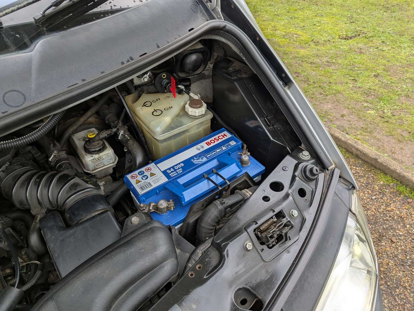 <p>2001 RENAULT GRAND ESPACE INITIALE V6 AUTO</p>