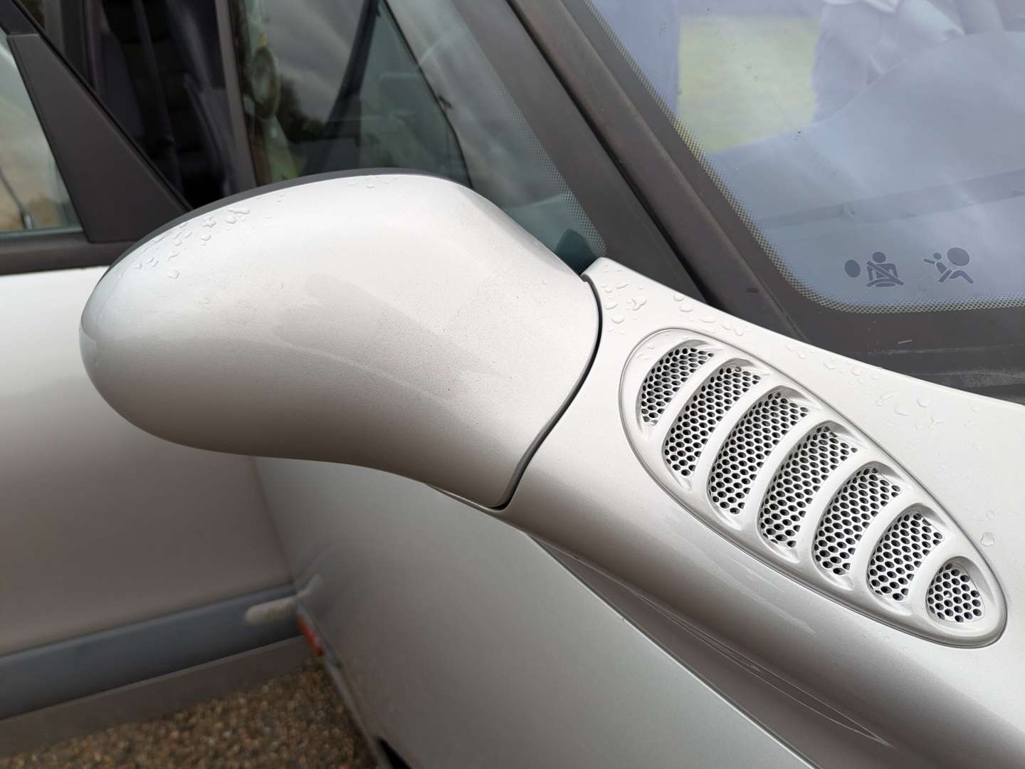 <p>2001 RENAULT GRAND ESPACE INITIALE V6 AUTO</p>