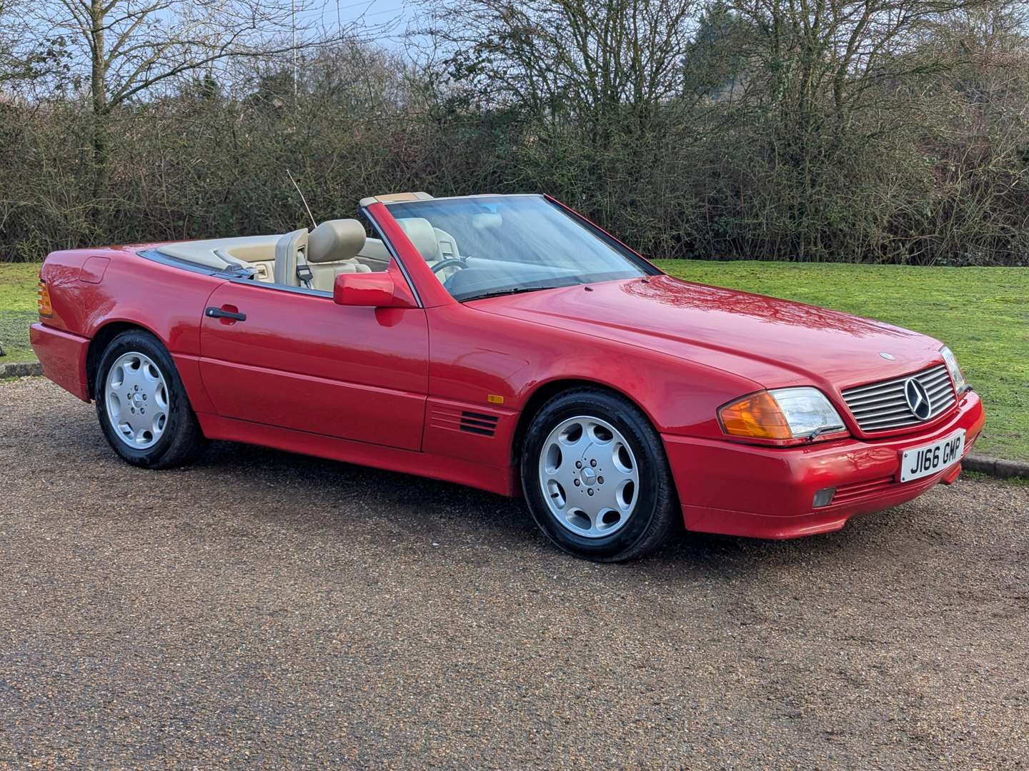 <p>1991 MERCEDES 300SL-24 R129 AUTO</p>
