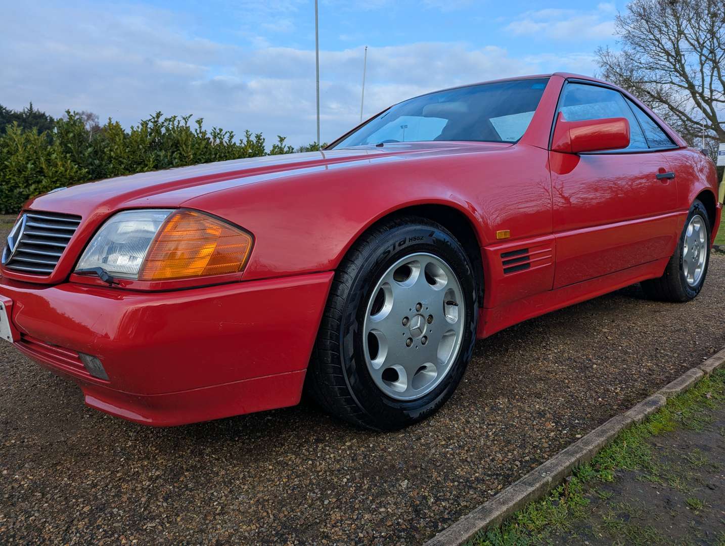 <p>1991 MERCEDES 300SL-24 R129 AUTO</p>