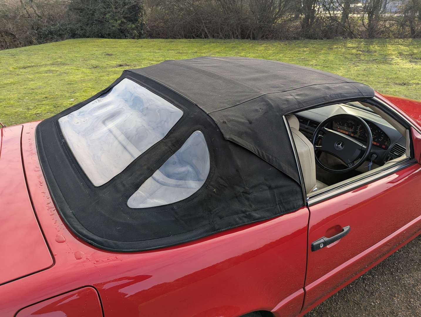 <p>1991 MERCEDES 300SL-24 R129 AUTO</p>