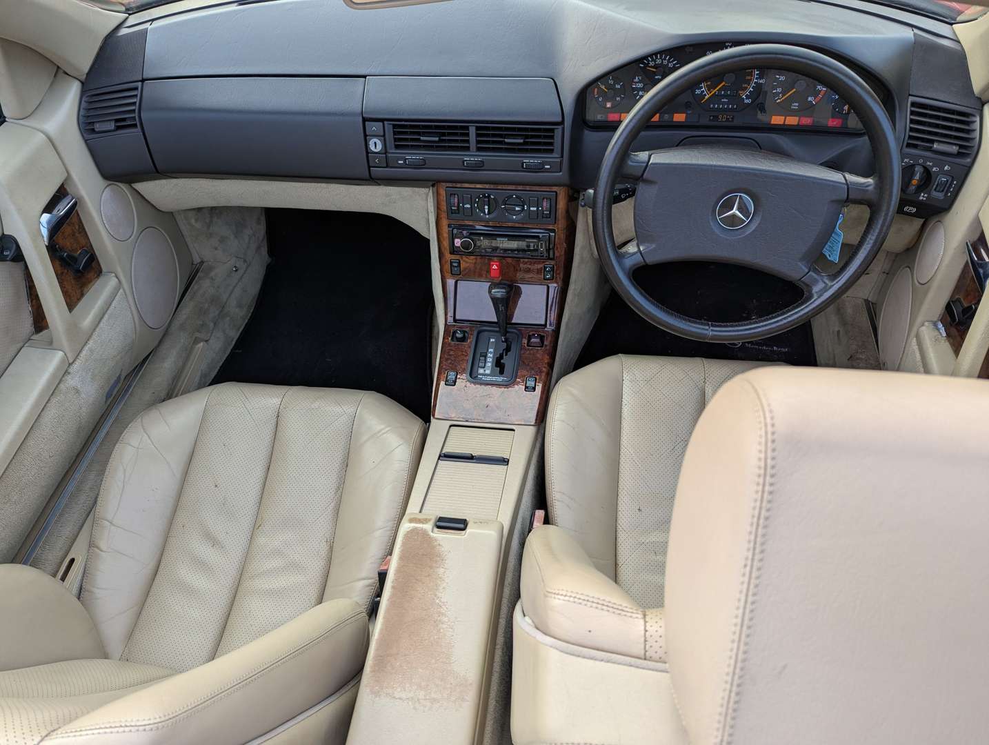 <p>1991 MERCEDES 300SL-24 R129 AUTO</p>