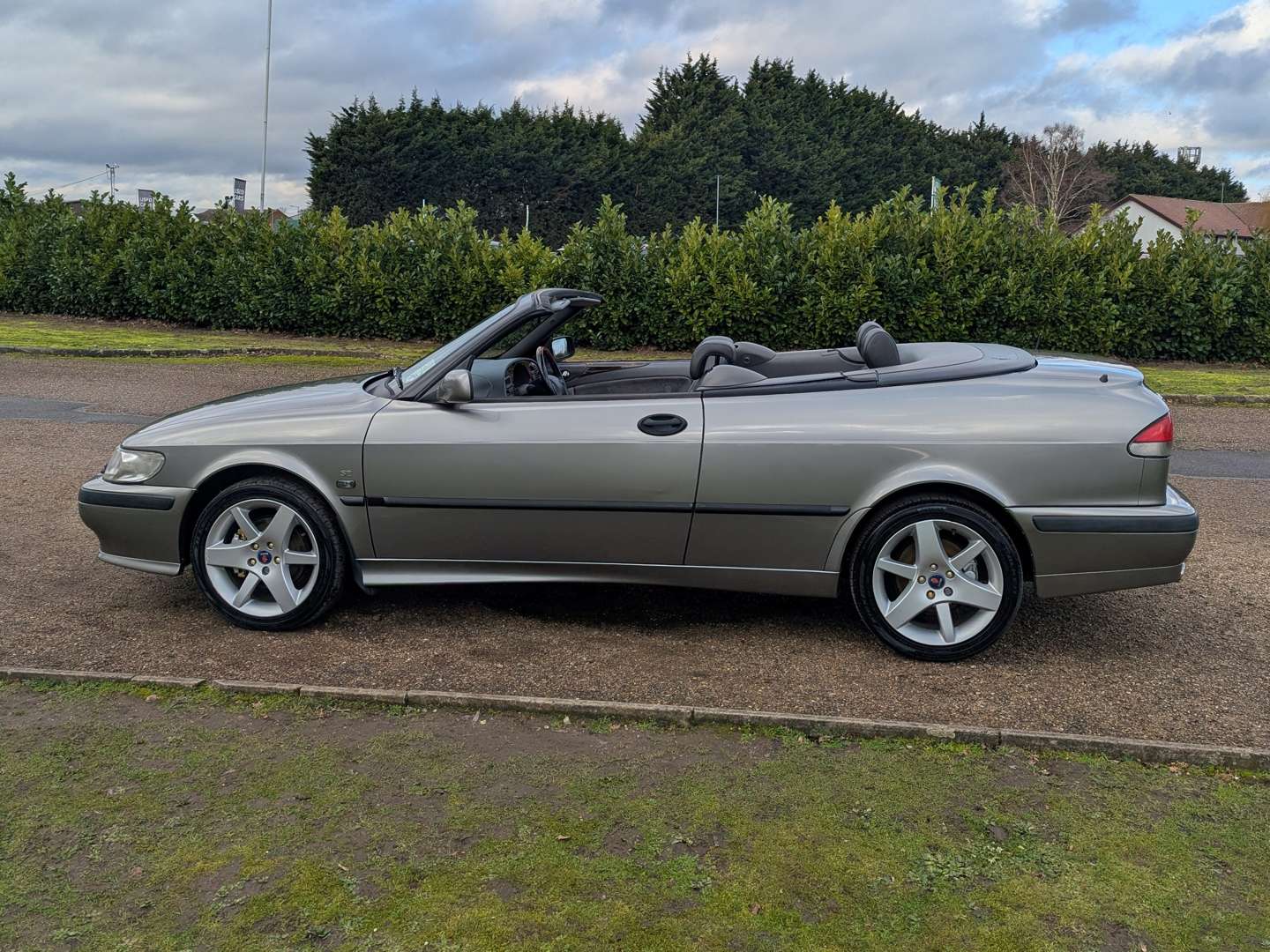 <p>2001 SAAB 9-3 SE TURBO</p>