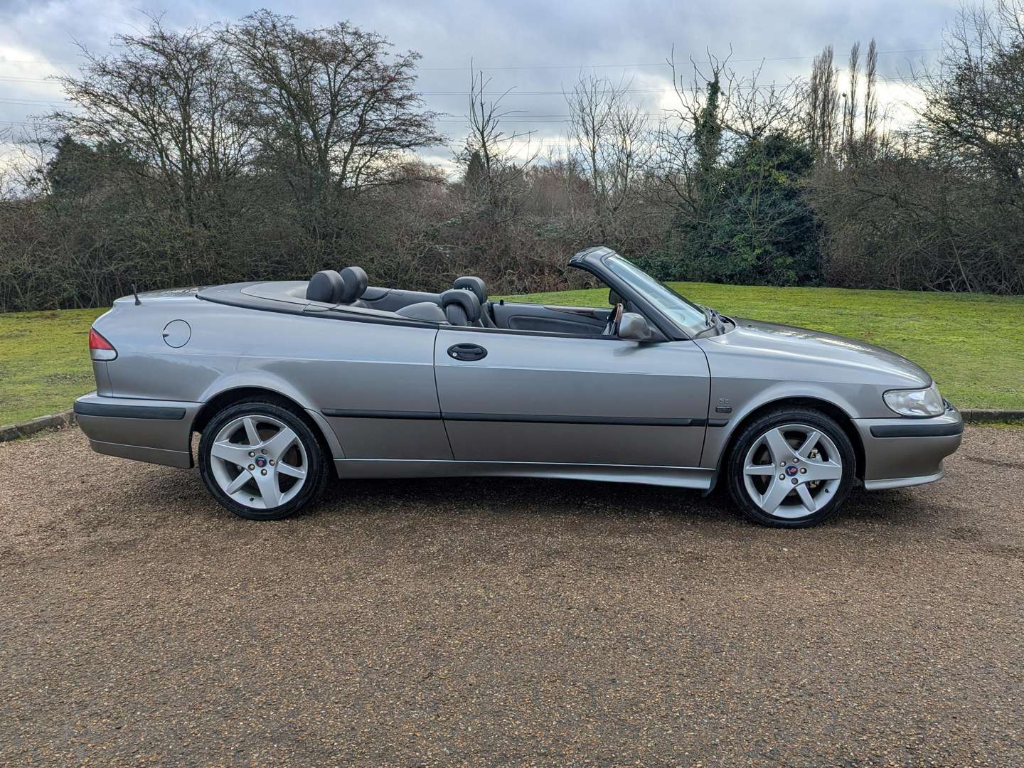 <p>2001 SAAB 9-3 SE TURBO</p>